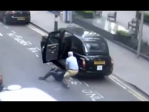 The Legality of Taxi Drivers Restricting Passenger Movement in the UK